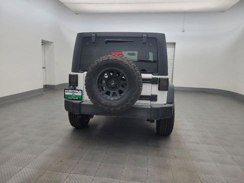 Used 2018 Jeep Wrangler Unlimited Sport S image 7