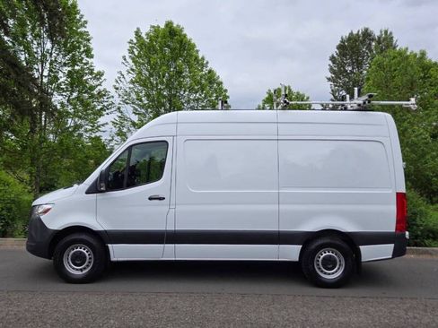 Used 2019 Mercedes-Benz Sprinter 144 image 8