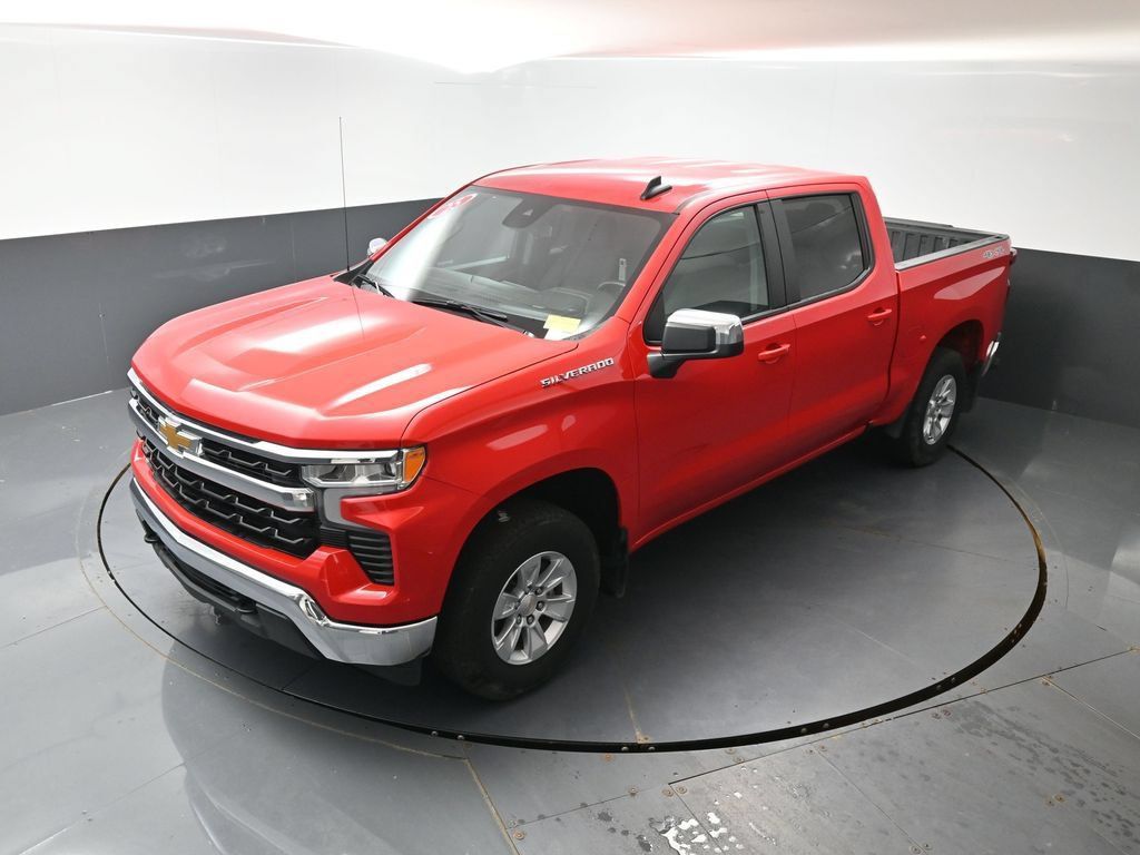 Used 2025 Chevrolet Silverado 1500 LT w/ Work Truck Package AWD/4WD image 45