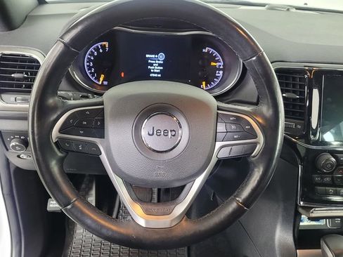 Used 2022 Jeep Grand Cherokee Laredo X image 18