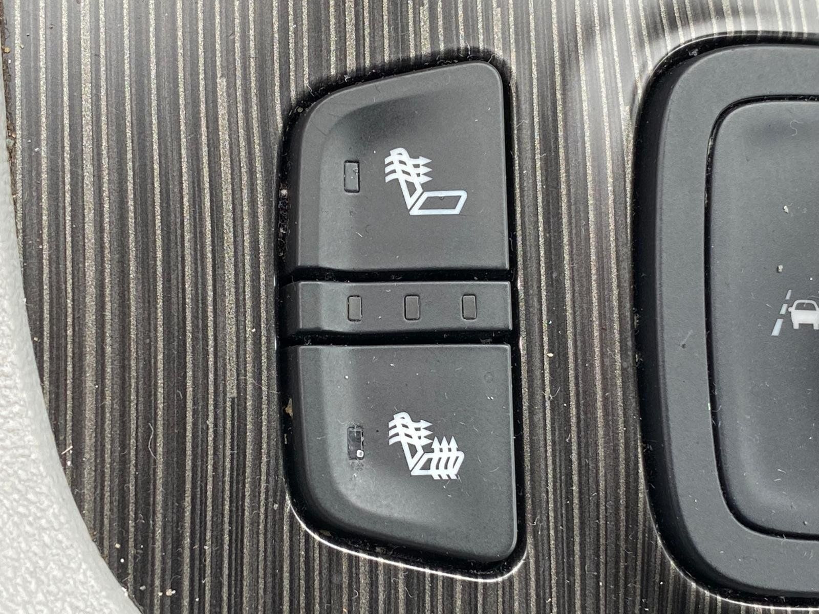 Used 2021 GMC Acadia SLT w/ LPO, Floor Liner Package FWD image 19