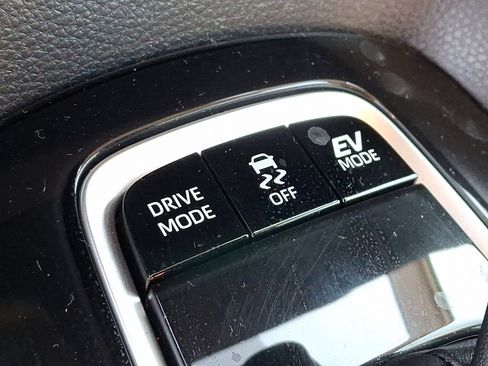 Certified 2022 Toyota Corolla LE image 24