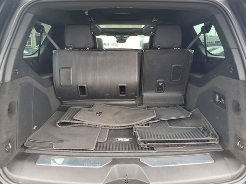 Certified 2024 Cadillac Escalade ESV Premium Luxury AWD/4WD image 12