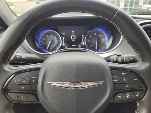 Used 2021 Chrysler Pacifica Touring w/ S Appearance Package FWD image 21