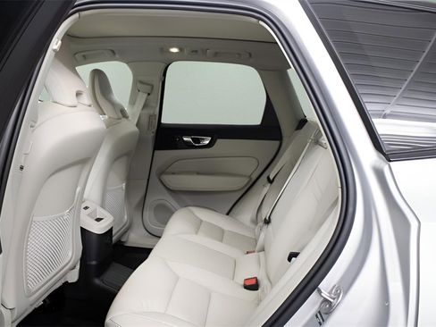 Certified 2025 Volvo XC60 T8 Core w/ Protection Package Premier image 30