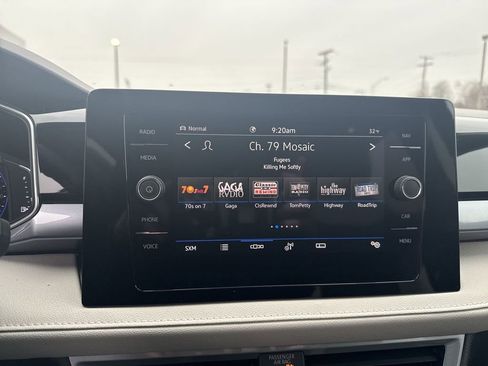 New 2025 Volkswagen Taos SEL image 15