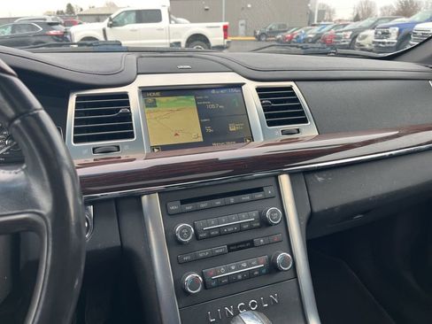 Used 2009 Lincoln MKS AWD image 18