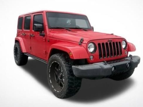 Used 2015 Jeep Wrangler Unlimited Sahara AWD/4WD image 8
