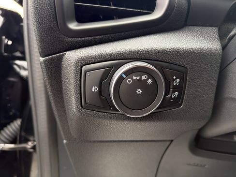 Used 2021 Ford EcoSport SE w/ SE Convenience Package image 29