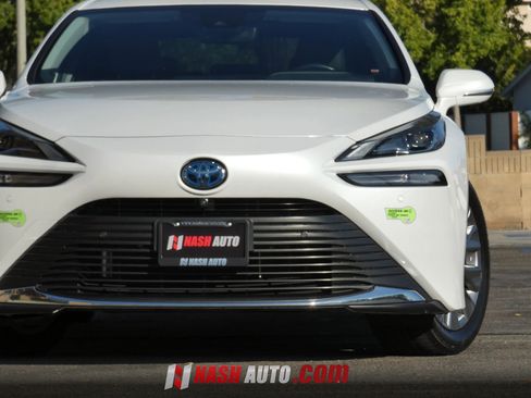 Used 2022 Toyota Mirai w/ Advanced Technology Package RWD image 17
