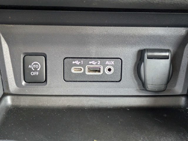 Used 2025 Nissan Sentra SV FWD image 22