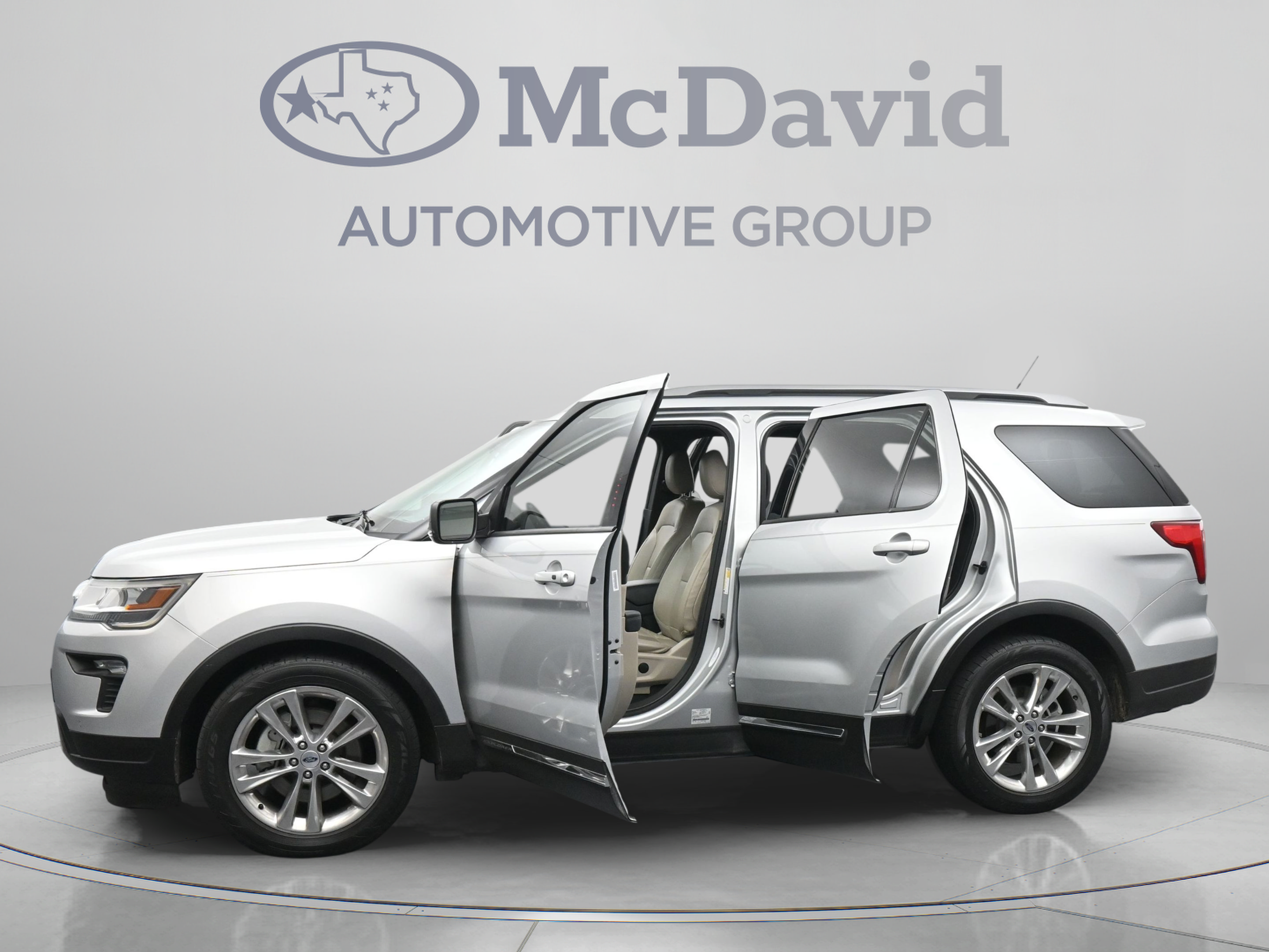 Used 2019 Ford Explorer XLT w/ Equipment Group 202A FWD image 42