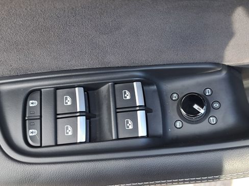 Certified 2024 Audi SQ8 Premium Plus w/ S Sport Package image 31