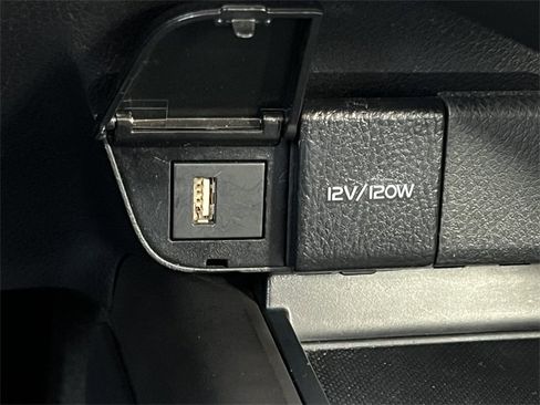 Used 2023 Toyota Camry SE image 24