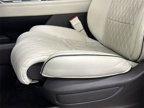 Used 2022 Lincoln Navigator Black Label image 19