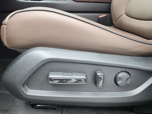 Used 2026 Honda Pilot Elite image 30