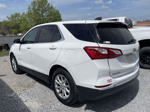 Used 2019 Chevrolet Equinox LT w/ Driver Convenience Package image 4