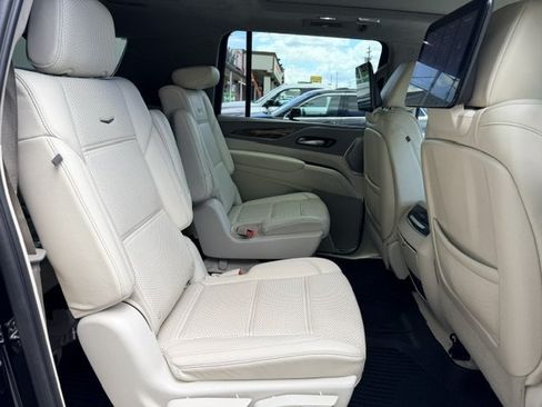 Used 2021 Cadillac Escalade ESV Sport Platinum AWD/4WD image 18