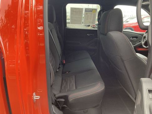 Used 2025 Nissan Frontier PRO-4X w/ Pro Convenience Package image 16