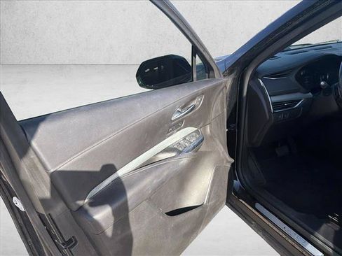 Used 2019 Cadillac XT4 Premium Luxury FWD image 9