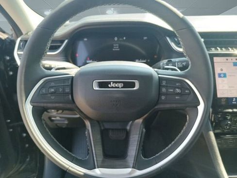 New 2023 Jeep Grand Cherokee Limited image 13