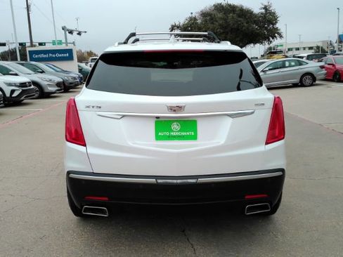 Used 2017 Cadillac XT5 Luxury w/ Driver Awareness Package image 9