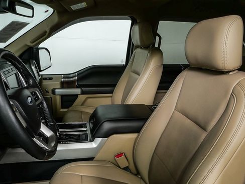 Used 2017 Ford F150 Lariat w/ Equipment Group 502A Luxury image 5