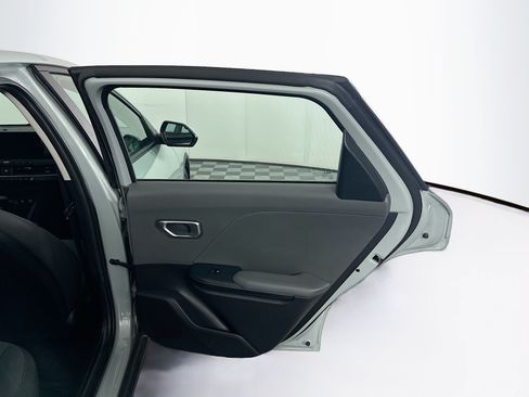 Used 2025 Kia K4 FWD image 28