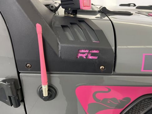 Used 2022 Jeep Wrangler Unlimited Rubicon w/ Cold Weather Group image 54