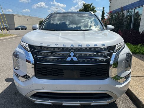Used 2024 Mitsubishi Outlander SEL AWD/4WD image 9
