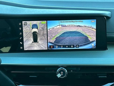 New 2025 Nissan Murano SL image 16