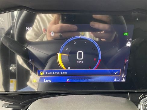 New 2026 Chevrolet Trax RS w/ Sunroof Package image 4