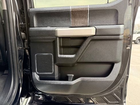 Used 2021 Ford F250 Lariat w/ Chrome Package image 37