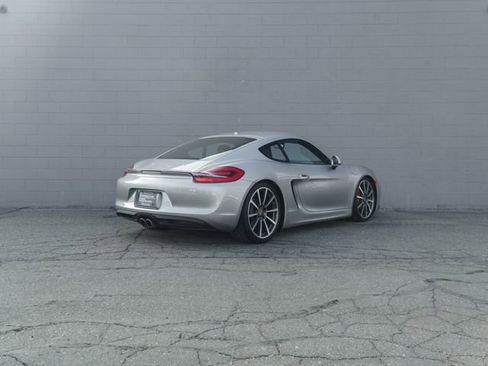 Used 2016 Porsche Cayman S image 6