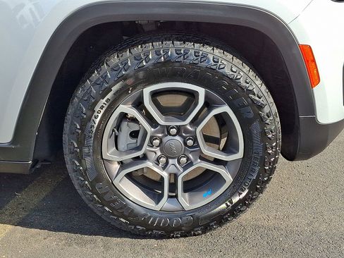 Certified 2023 Jeep Grand Cherokee Trailhawk w/ Luxury Tech Group III image 8