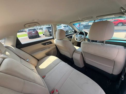 Used 2015 Nissan Altima 2.5 SV FWD image 23