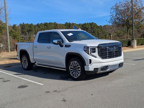 Used 2024 GMC Sierra 1500 Denali Ultimate image 2