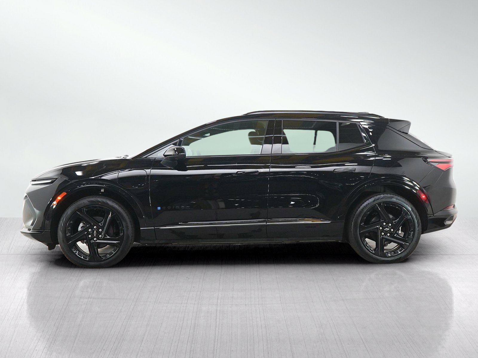Used 2026 Chevrolet Equinox EV RS AWD/4WD image 2