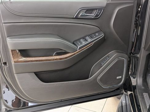 Used 2019 Chevrolet Suburban LT AWD/4WD image 15