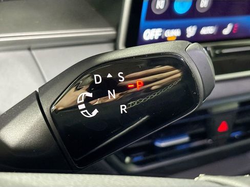 New 2026 Volkswagen Tiguan SE image 17