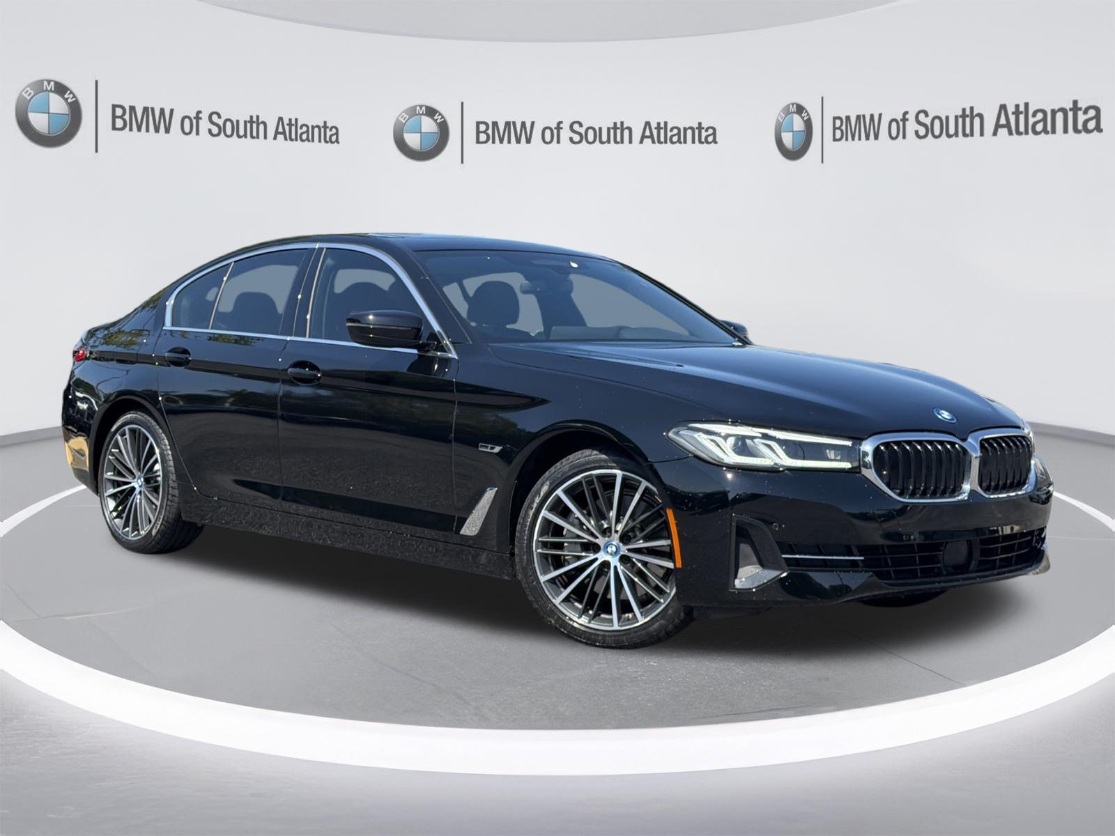 Certified 2023 BMW 530e xDrive w/ Premium Package AWD/4WD image 2