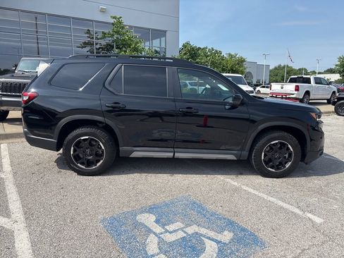 Used 2025 Honda Pilot TrailSport image 30