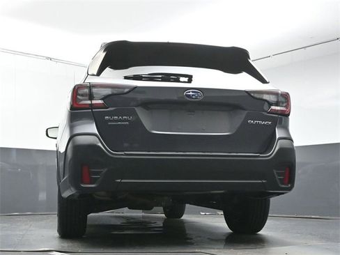 Used 2022 Subaru Outback Premium image 40