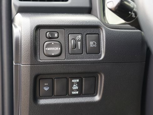 Used 2021 Toyota 4Runner Limited AWD/4WD image 18