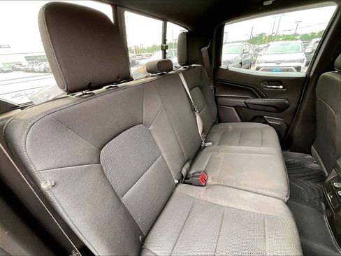 Used 2023 Chevrolet Colorado LT w/ LT Convenience Package AWD/4WD image 15