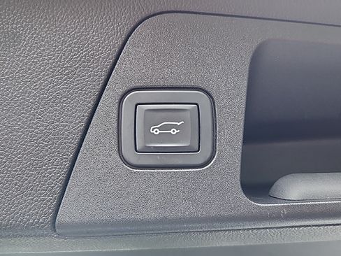 Used 2020 Buick Envision Essence FWD image 15