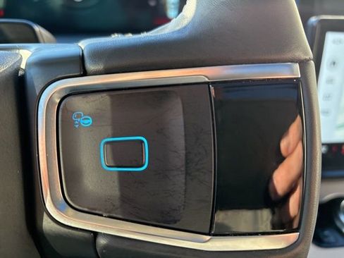 Used 2025 Ford Expedition Active image 20