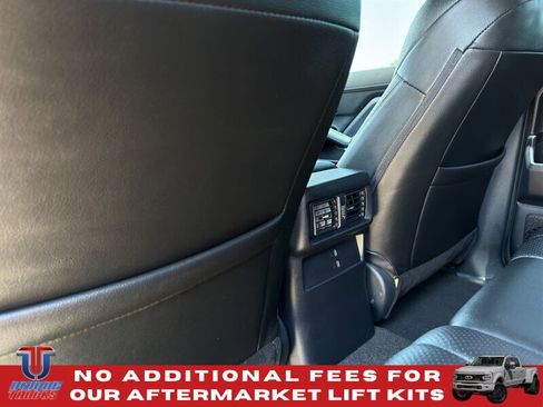 Used 2025 Toyota 4Runner SR5 AWD/4WD image 23