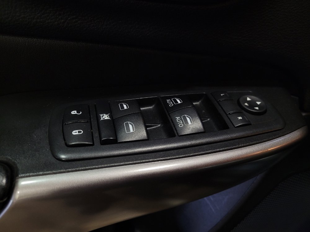 Used 2019 Jeep Cherokee Limited AWD/4WD image 27
