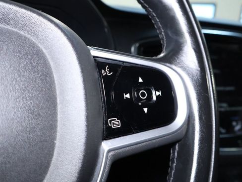 Used 2020 Volvo XC90 T6 Momentum image 26